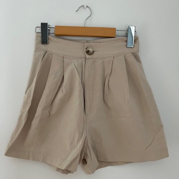 Short Taille Haute à Plis Nina beige de Daily Story (XS) - fabriqué à Montréal - Picture 1 of 2